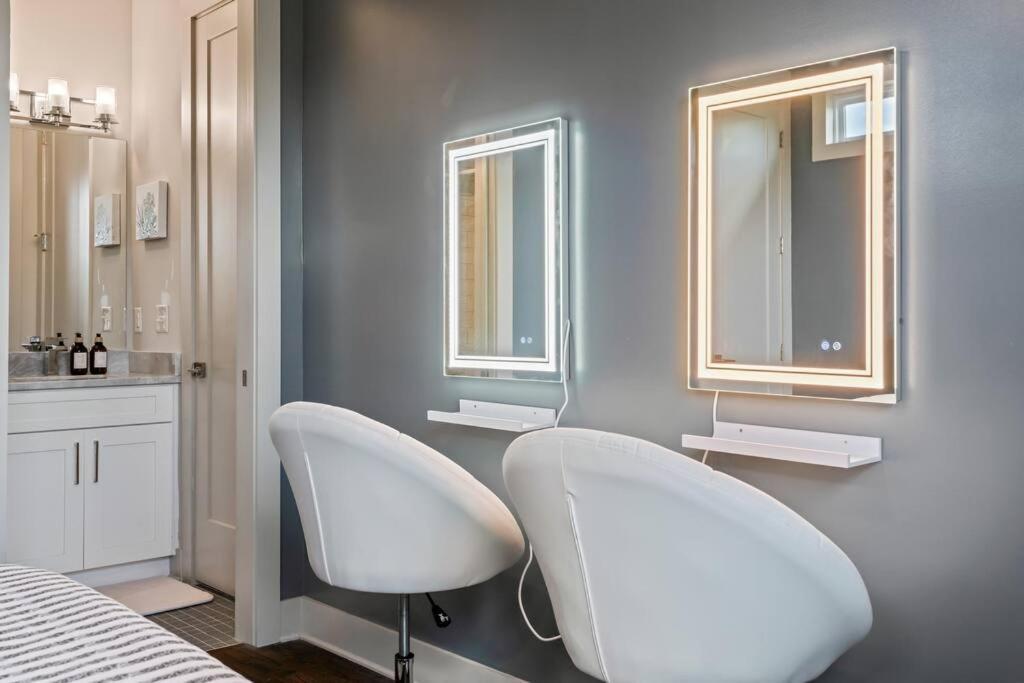King Bed, Balcony, Covered Patio & Firepit! 8 Minutes From Broadway Nashville Eksteriør billede