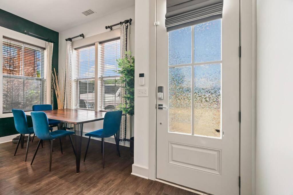 King Bed, Balcony, Covered Patio & Firepit! 8 Minutes From Broadway Nashville Eksteriør billede