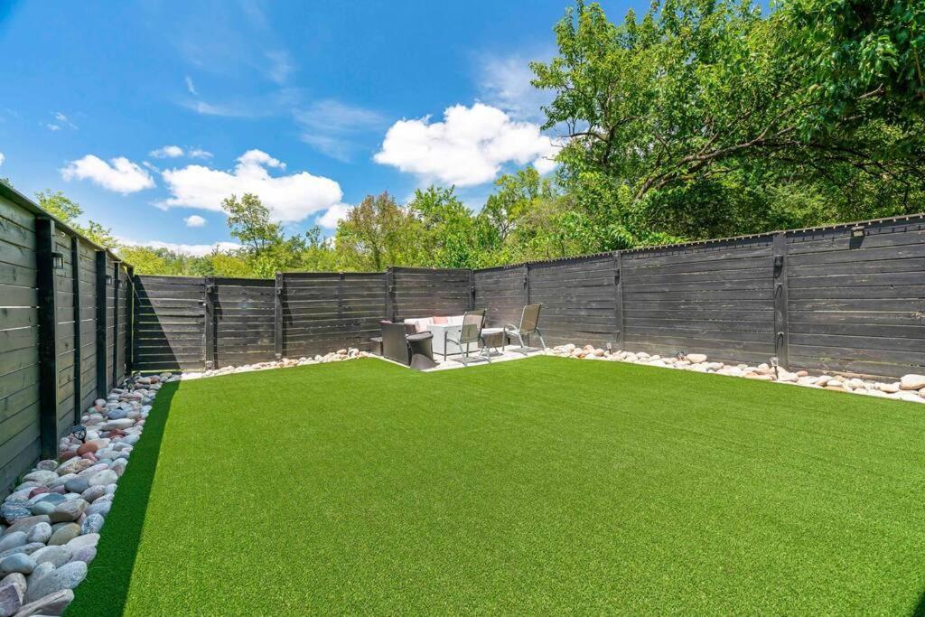 King Bed, Balcony, Covered Patio & Firepit! 8 Minutes From Broadway Nashville Eksteriør billede