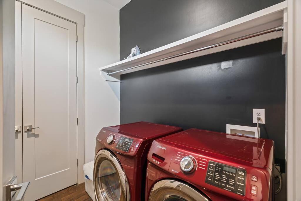 King Bed, Balcony, Covered Patio & Firepit! 8 Minutes From Broadway Nashville Eksteriør billede